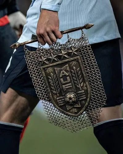 Urugwajczycy wręczyli Anglikom WYJĄTKOWY proporczyk przed meczem 🤩